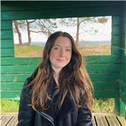 Profesora de inglés imparte clases particulares a todos los edades